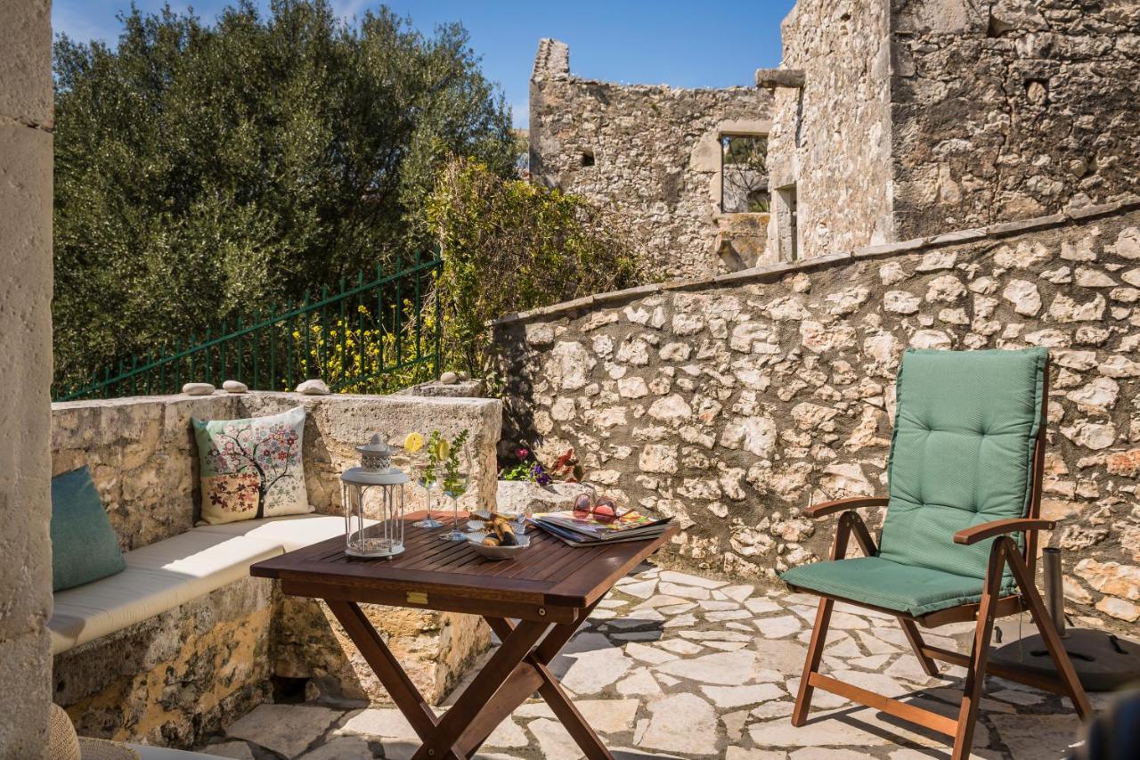 Traditional Stone House Anofli 1843 Fiskardo Kefalonia Exterior photo